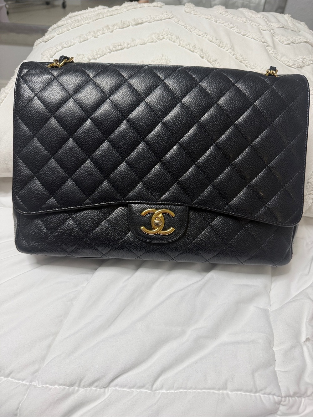 CHANEL Black Quilted Shoulder Bag with Gold Hardware